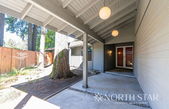 Building Photo - Charming One Level Home In The Four Seasons Neighborhood
