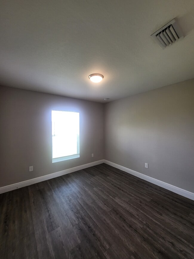 Building Photo - 8309 Lena Ct