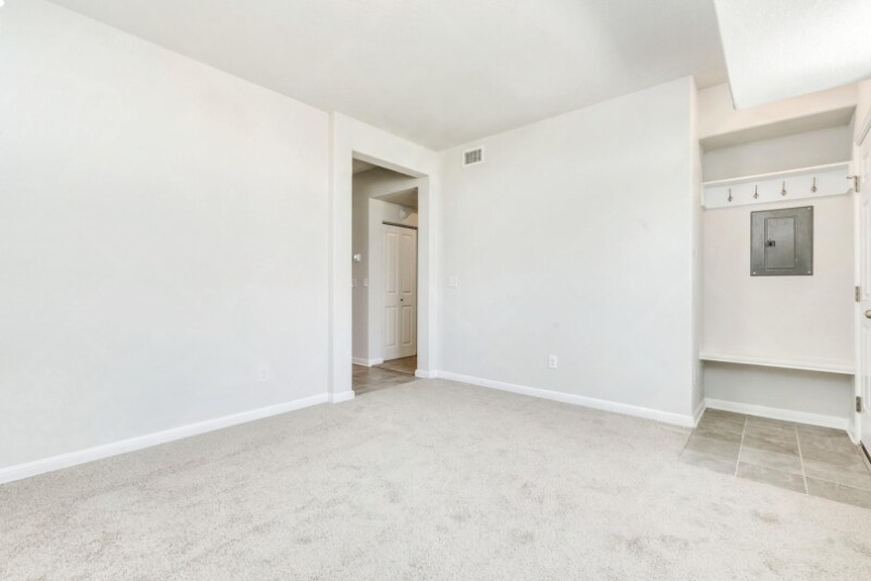 Building Photo - 1628 Arbor Knot Dr