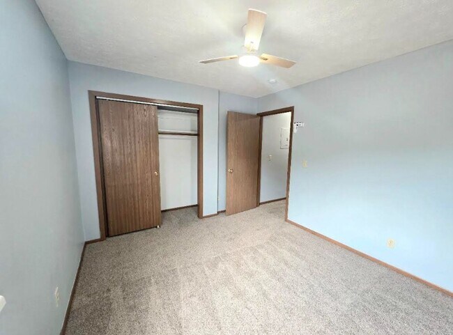 Building Photo - 4873 Marshall Dr