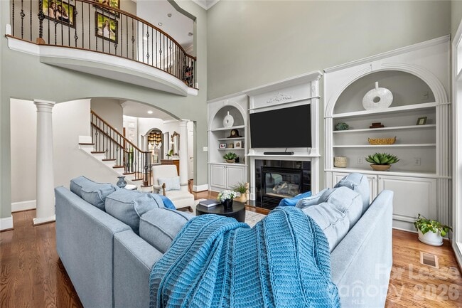 Building Photo - 1009 Honors Ct