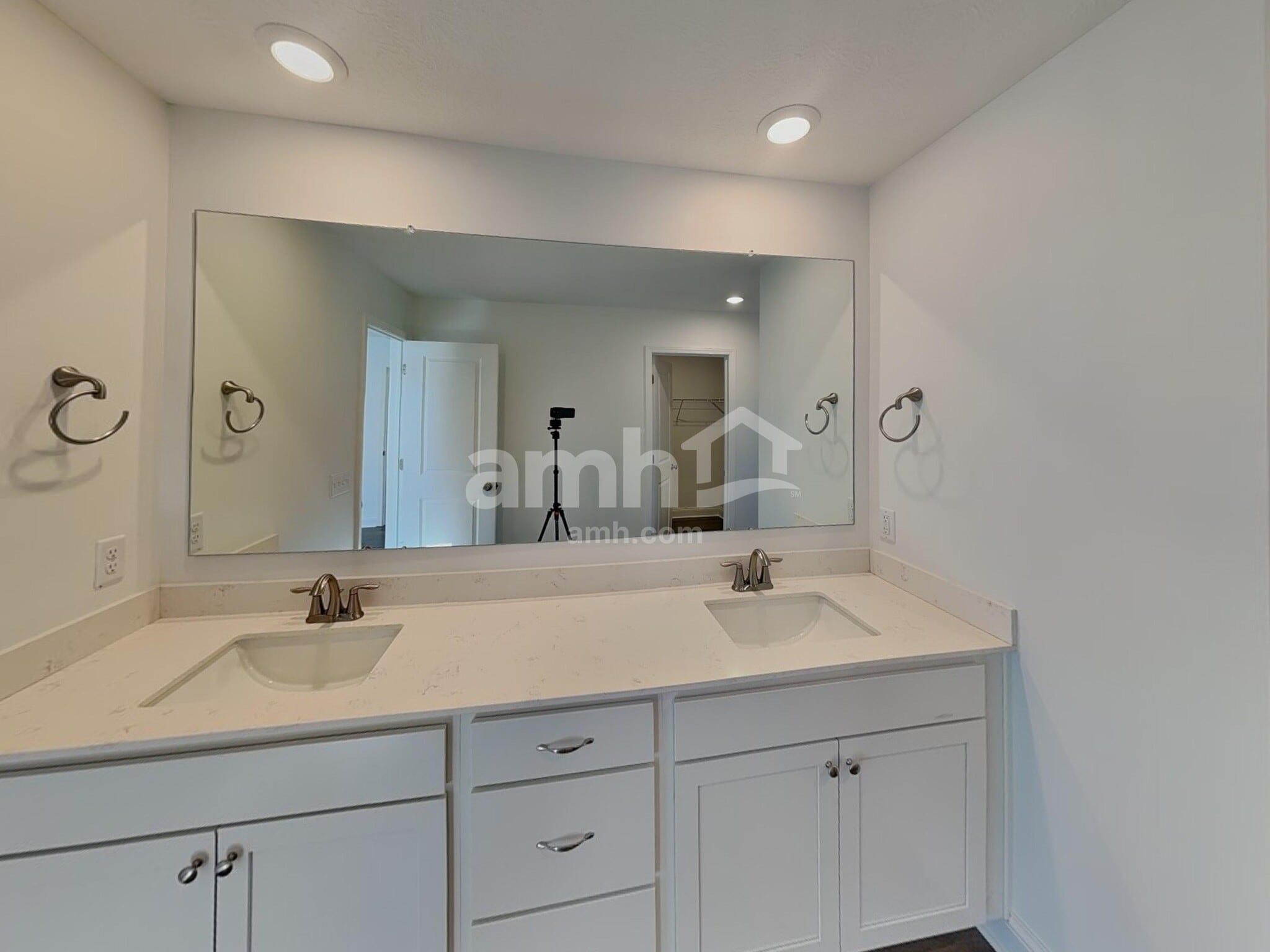 Building Photo - 206 Kramer Mills Dr