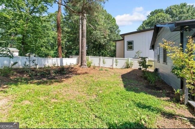 Building Photo - 2851 Forrest Hills Dr SW