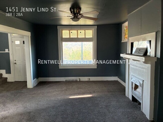 Building Photo - 1451 Jenny Lind St