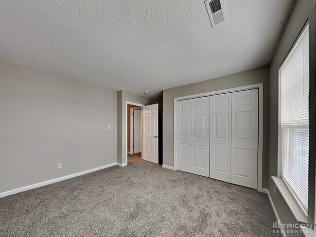 Building Photo - 3856 Candle Berry Dr
