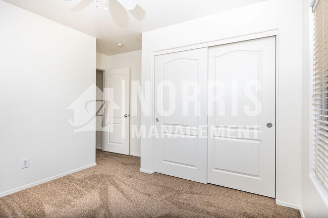 Building Photo - NO HOA in this Amazing Home in Santa Rosa ...