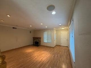 Building Photo - 493 Waskow Dr