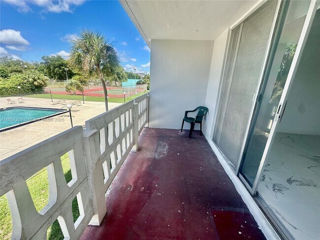 Building Photo - 15600 NW 7th Ave
