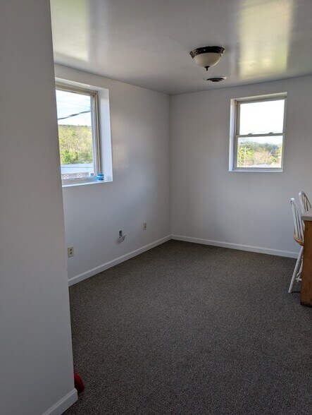 Building Photo - 1136 Allegheny St