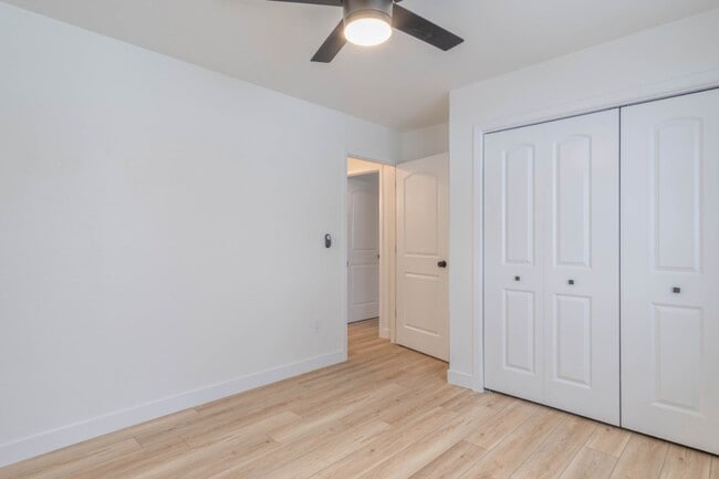 Building Photo - 3 Bedroom Single Family