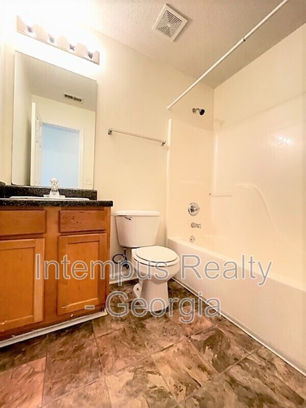 Building Photo - 4389 Persian Ct SW