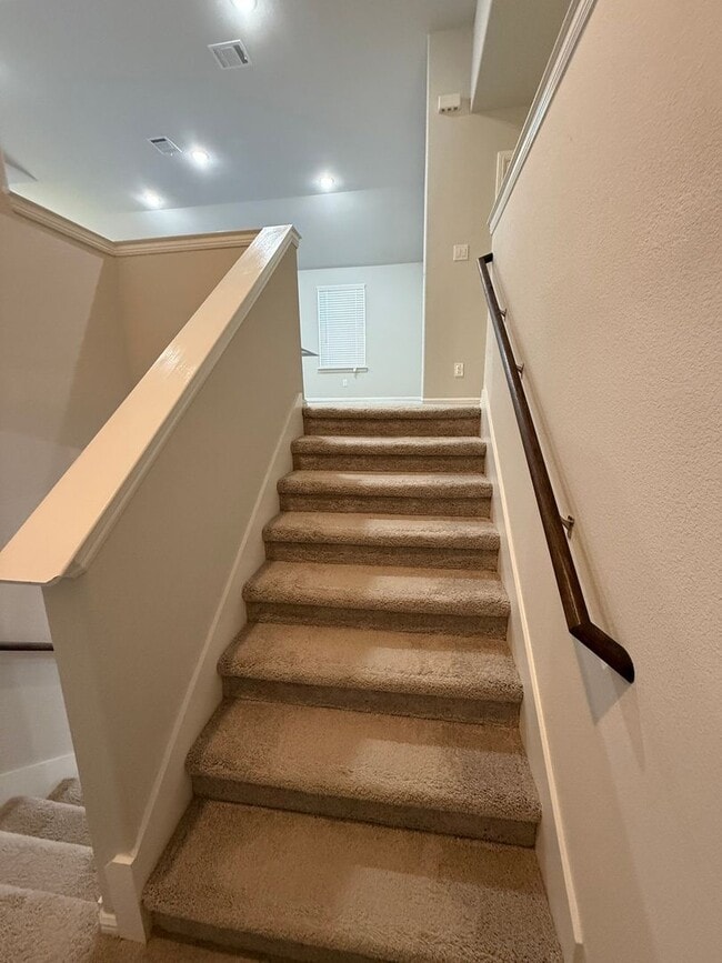 Building Photo - Spacious 5BR House in Pilot Point