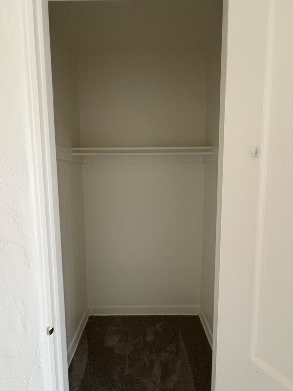 Building Photo - 1038 Buena Vista Dr SE