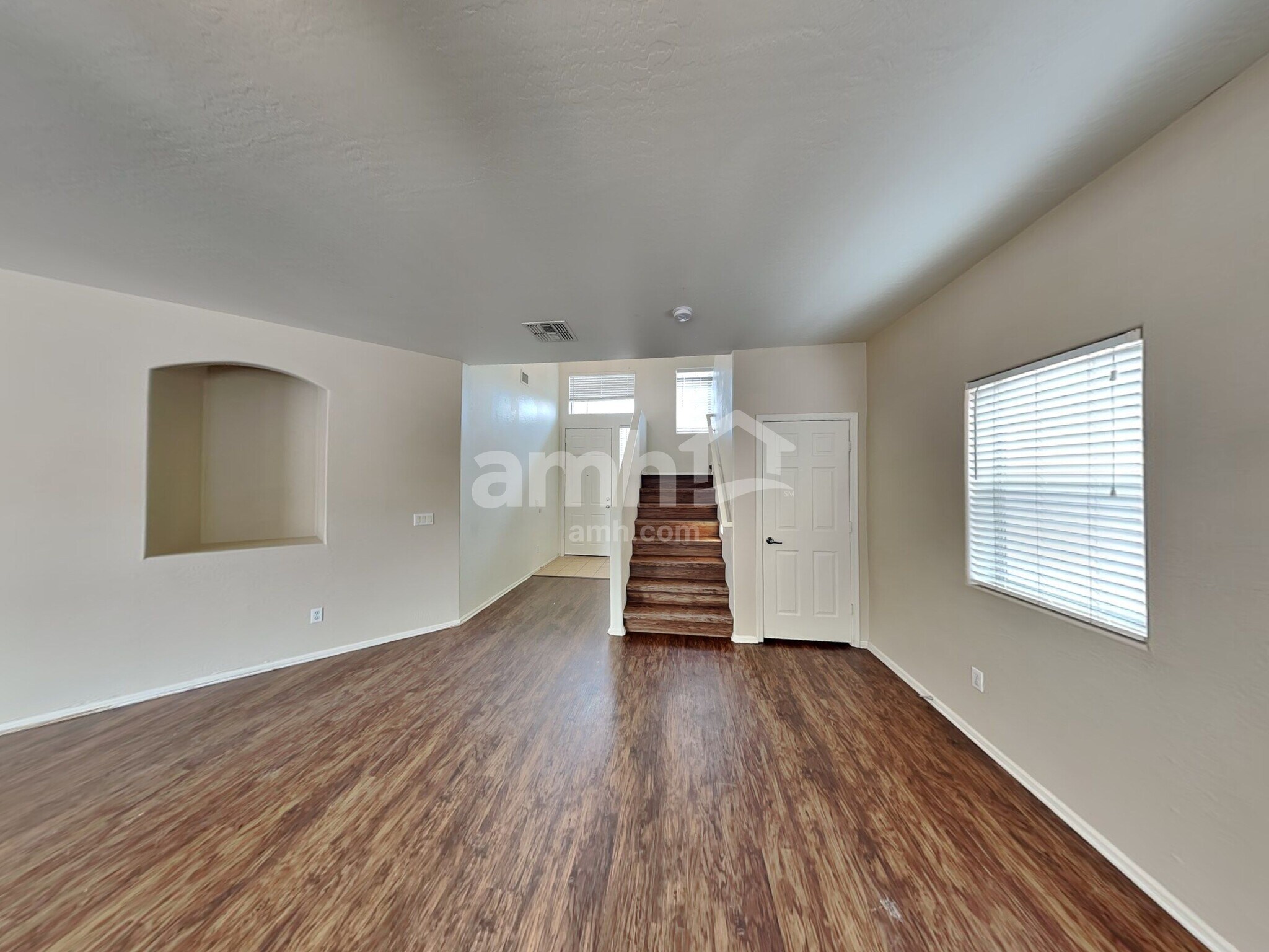 Building Photo - 1509 S 123rd Dr