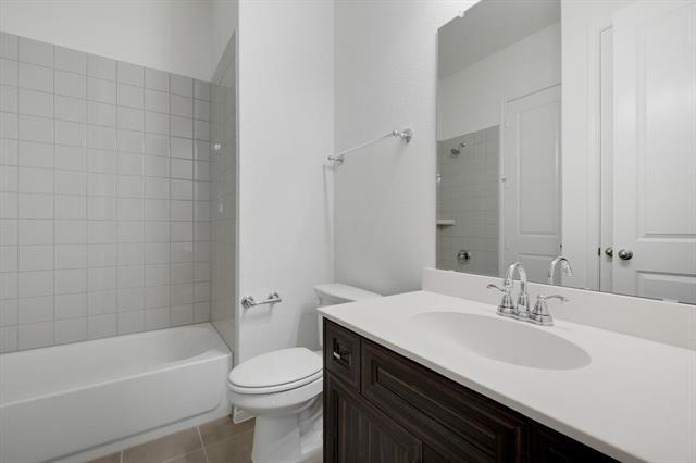 Building Photo - 4732 Mission Ct