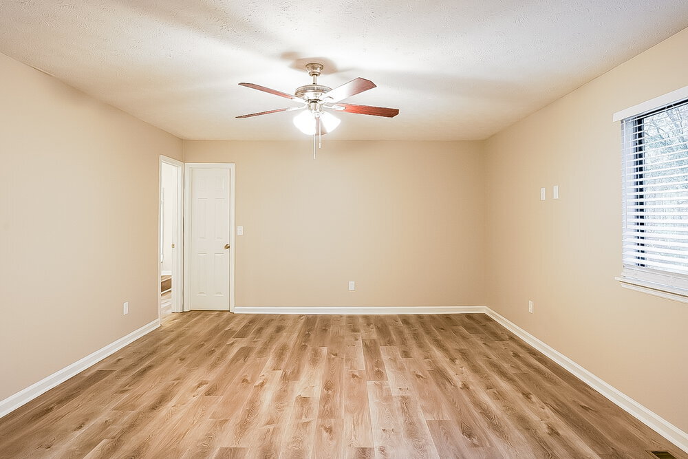 Building Photo - 6826 Creekwood Dr