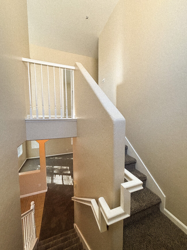 Building Photo - 5537 N Gates Ave