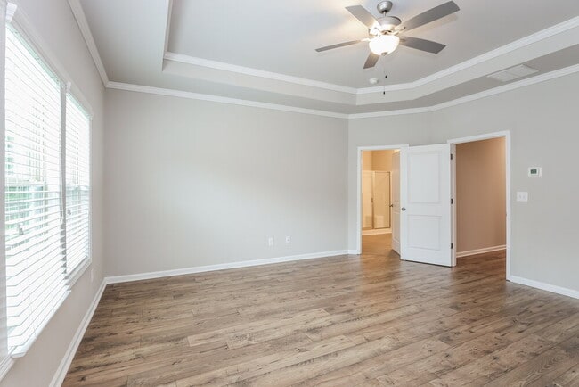 Building Photo - 1019 Smoky Mountain Springs Ln