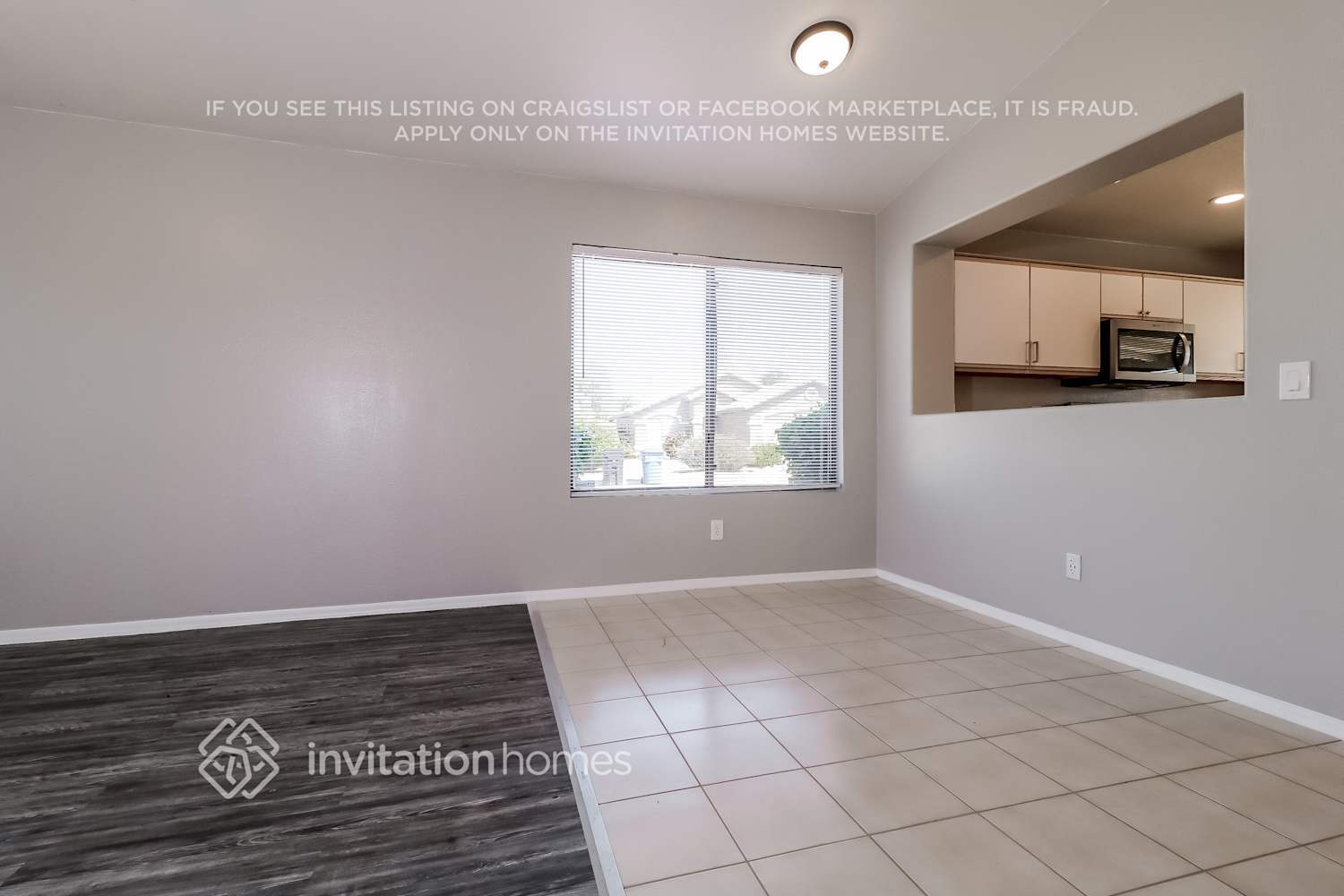 Building Photo - 15901 W Elm St