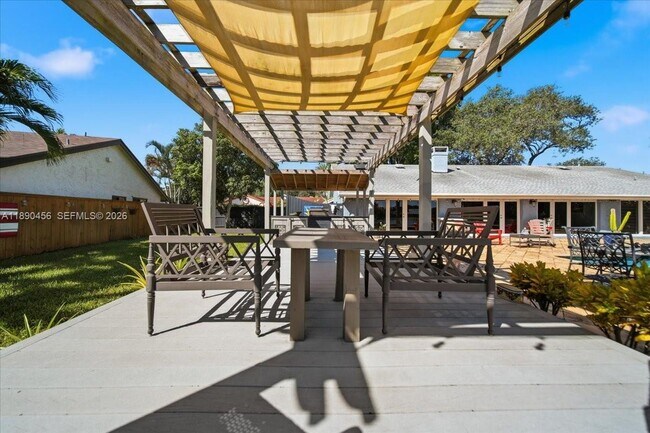 Building Photo - 960 Bayberry Point Dr