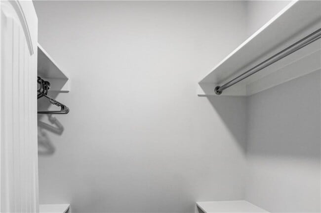 Building Photo - 905 Wayne St