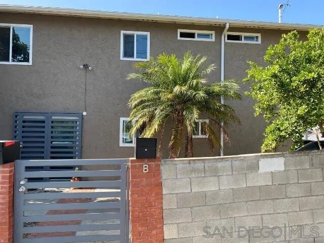 Primary Photo - 190 Pepper Dr