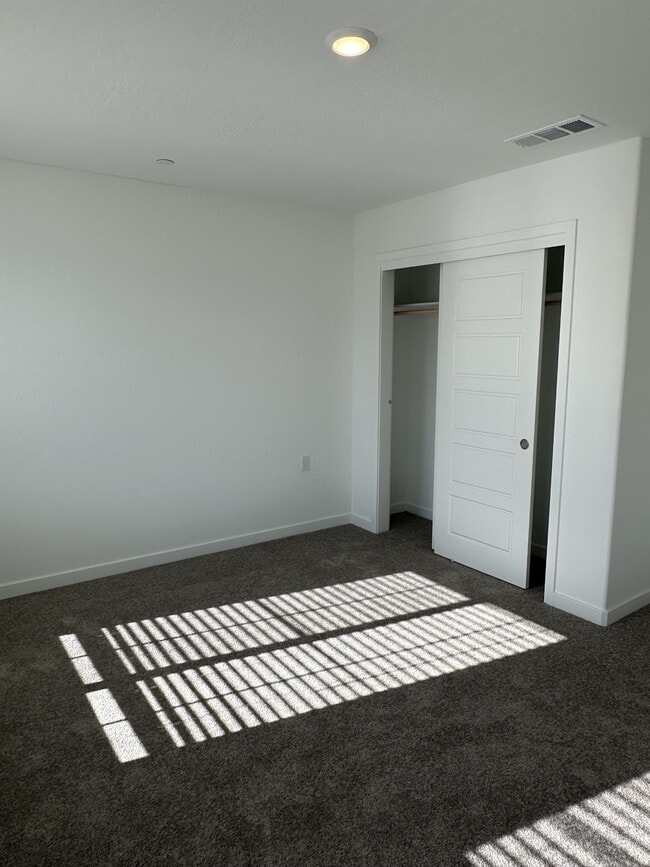 Building Photo - 4417 Hampton Wy