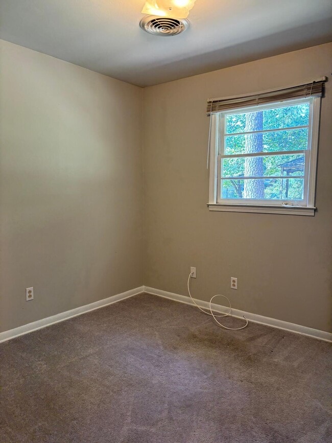 Building Photo - 106 Parish St