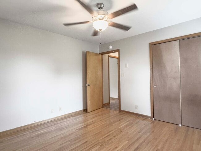 Building Photo - 1641 Vista Ln