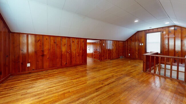 Building Photo - Well-Maintained 3-Bedroom Home for Lease in Warren