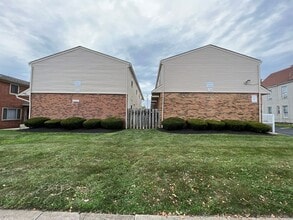 Building Photo - 84 W 9th Ave