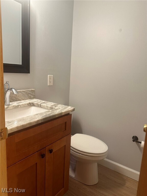 Building Photo - 7045 Carriage Hill Dr