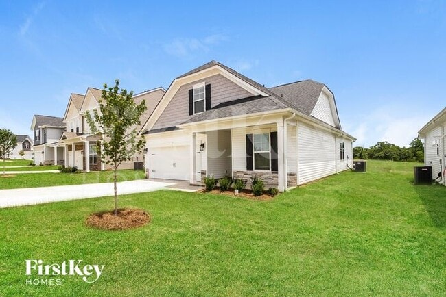 Building Photo - 811 Birchcrest Wy