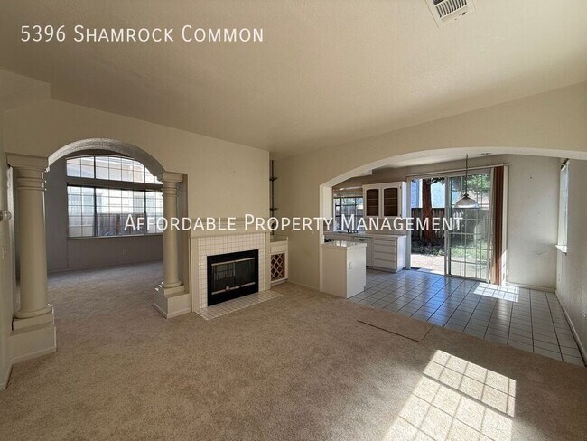 Building Photo - 5396 Shamrock Common