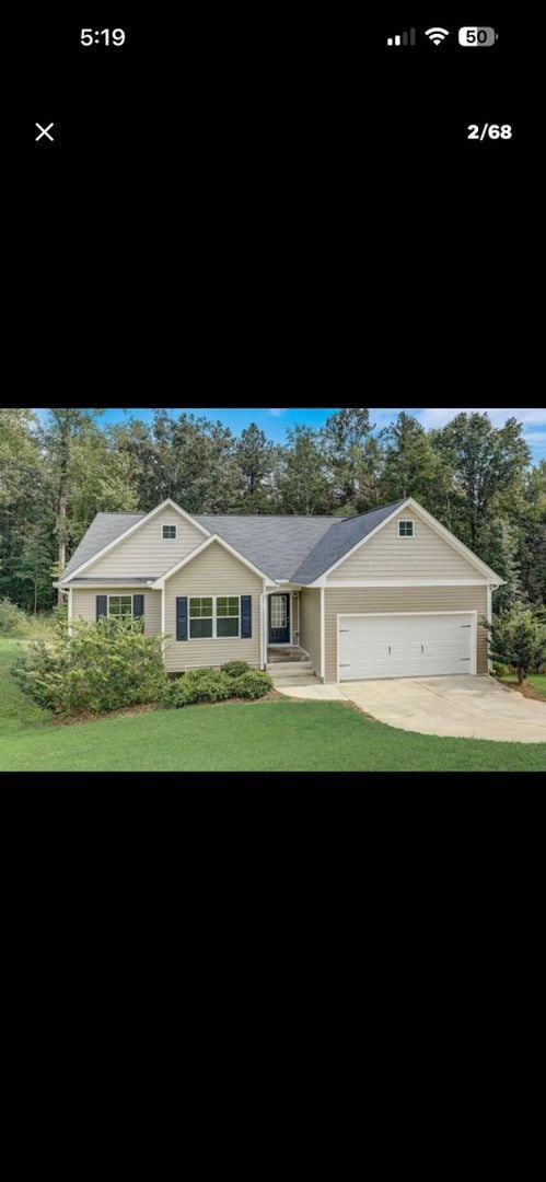 Building Photo - 3401 Silver Ridge Dr