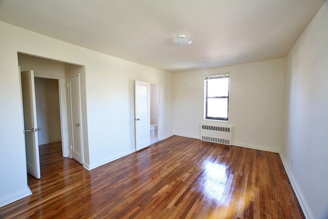 Building Photo - 2750 Homecrest Ave