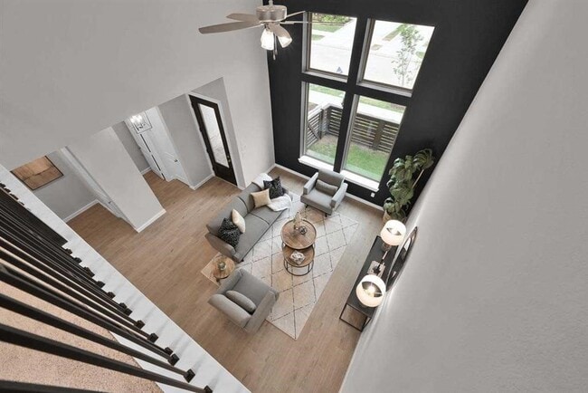 Building Photo - 16630 Lake Austin St