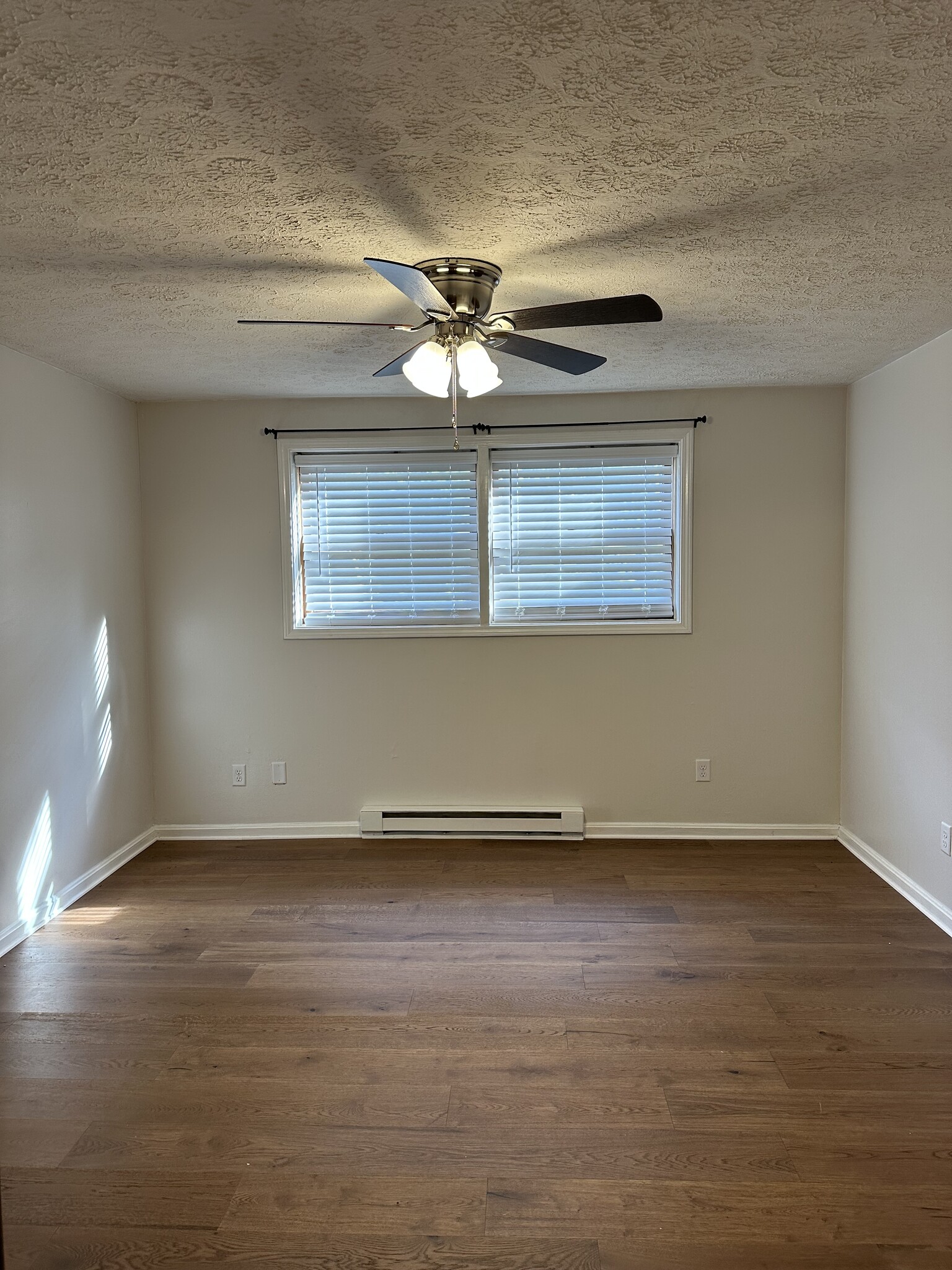 Building Photo - 137 Stoneybrook Ct