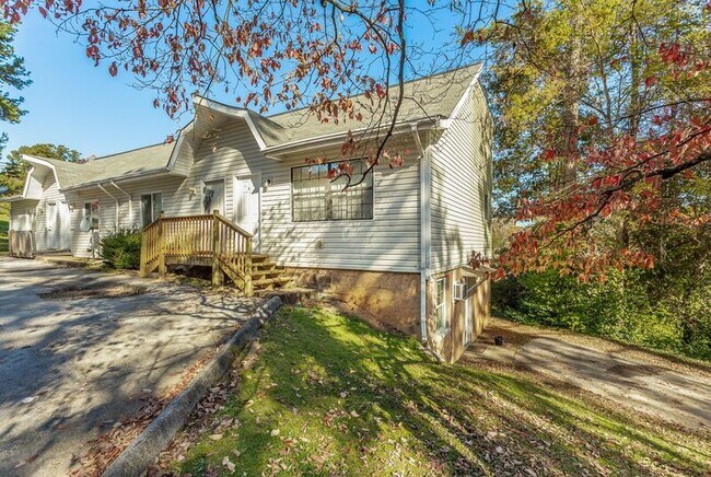 Building Photo - 4409 Delashmitt Rd