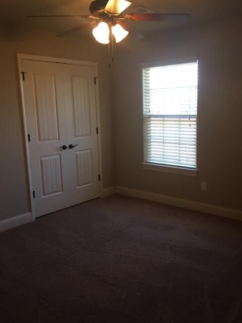 Building Photo - 2905 SW Tanglewood Ave