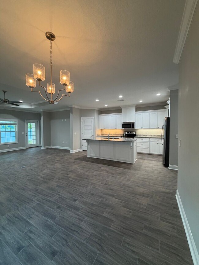 Building Photo - 158 The Villas Wy