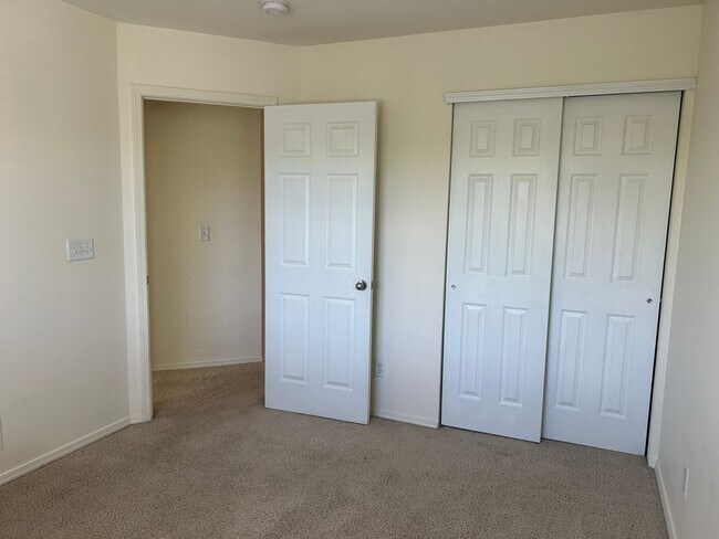 Building Photo - Comfortable 3-Bedroom Home with Community Amenities in Fort Collins – Available Now