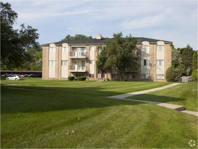 Building Photo - River Forest Apartments