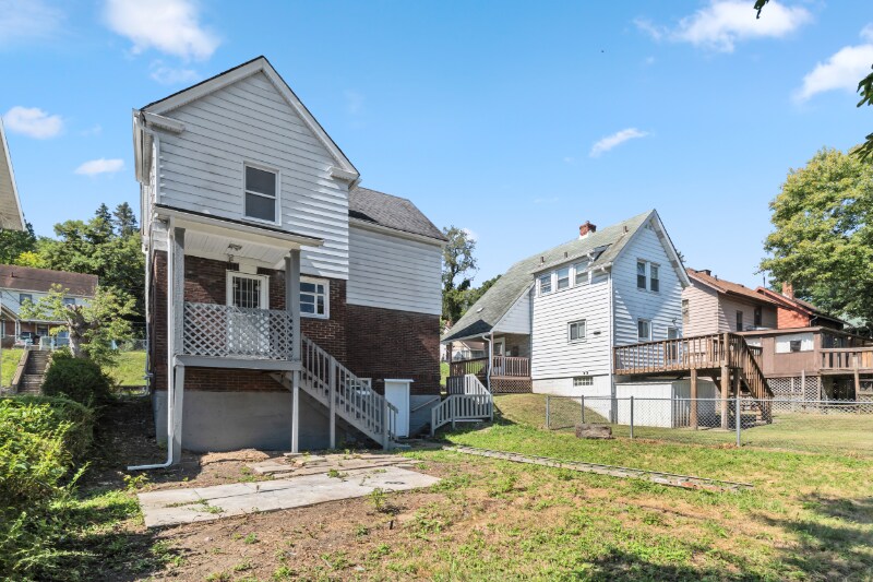 Building Photo - 610 N 6th St