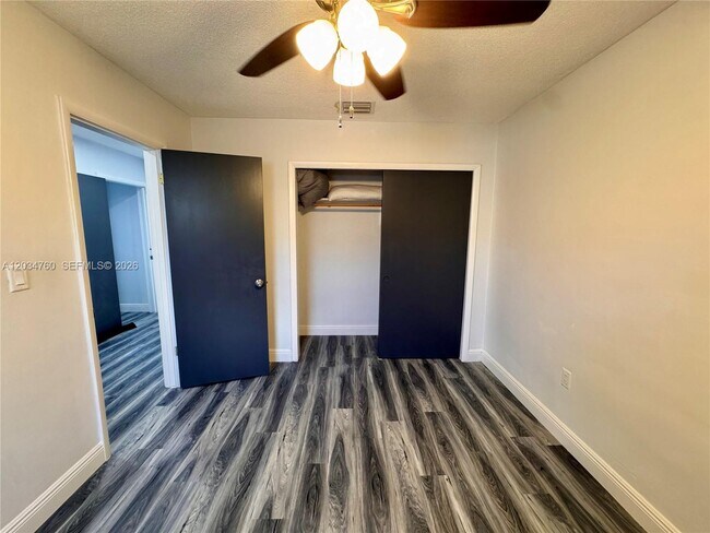 Building Photo - 1158 NW 34th Ave
