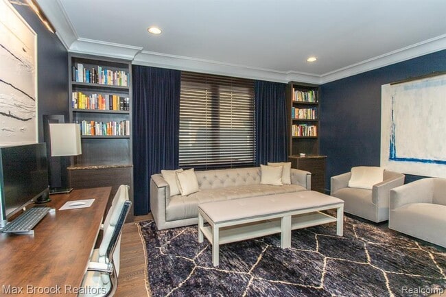 Building Photo - 25925 York Rd