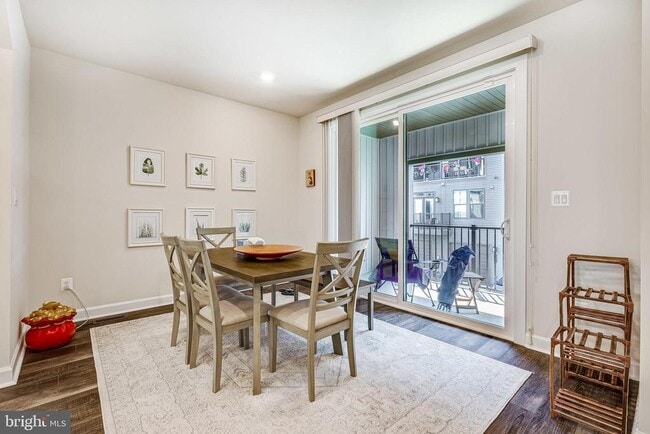 Building Photo - 2335 Water Promenade Ave