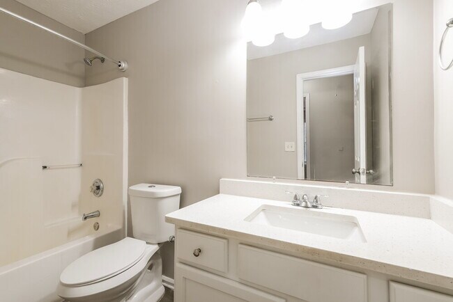 Building Photo - 8079 Clearview Cir