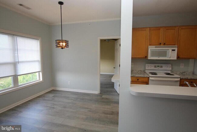 Building Photo - 17054 N Brandt St