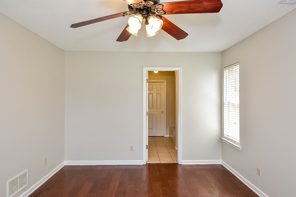 Building Photo - 4483 Shadow Glen Cove